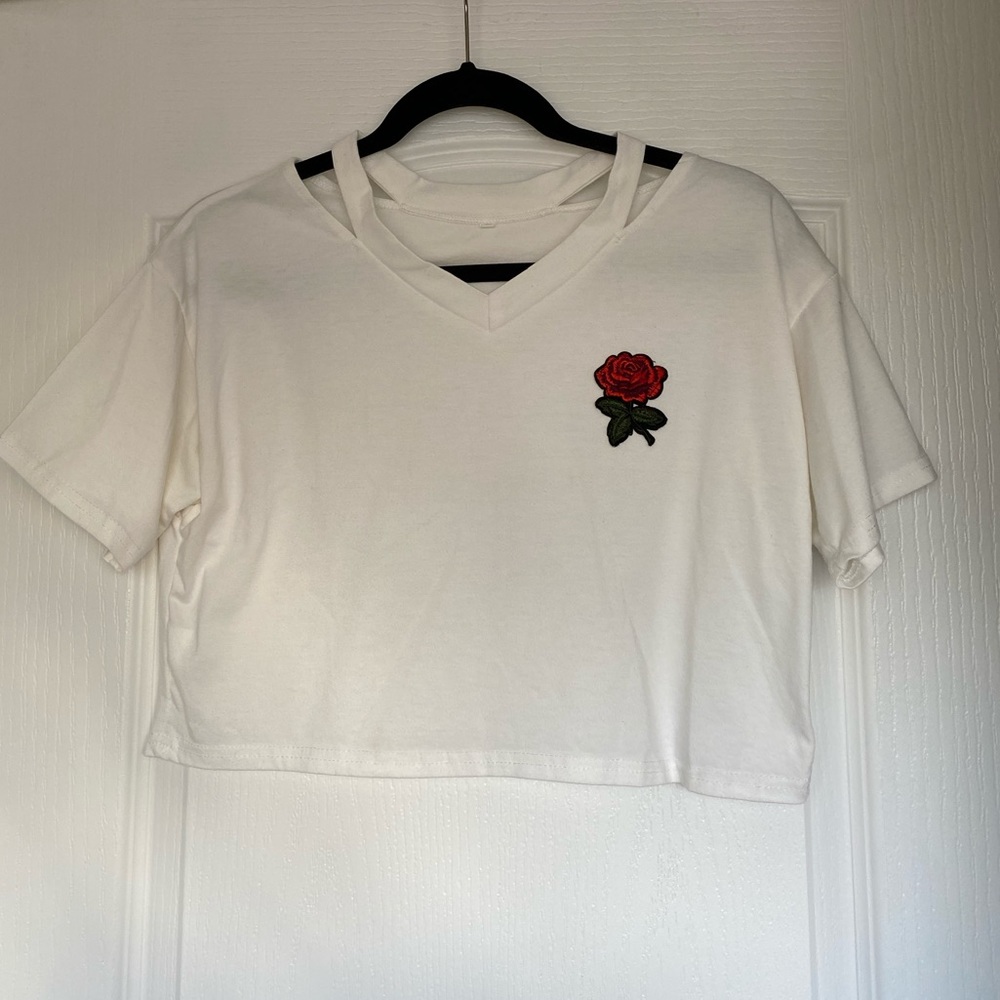 Cut Out Neck Rose Embroidered Patch Crop Tee